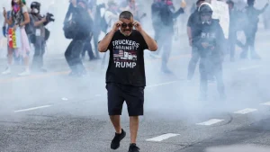 Manifestaciones masivas derivaron en detenciones y enfrentamientos.