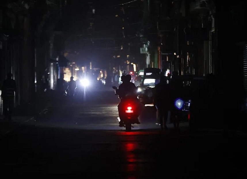 El déficit de generación y la falta de combustible agravan una situación que mantiene a millones de cubanos sin luz durante horas críticas