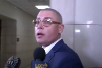 El artista urbano fue detenido tras realizar maniobras irregulares en la vía pública, acumulando nuevas infracciones a la ley de tránsito.