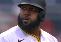 El pelotero dominicano enfrenta presión de la afición luego de un bajo rendimiento ofensivo en sus primeros partidos.